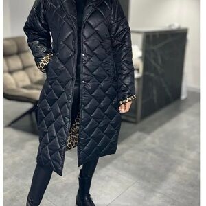 Elegant Black Quilted Women's Puffer Coat with Leopard Accents
